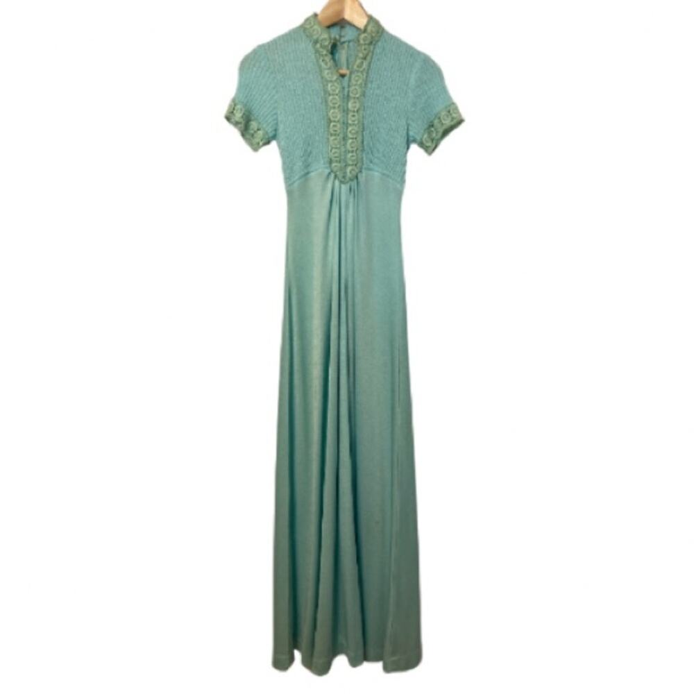 Vintage 60s / 70s Elegant Empire Waist Crochet Knit Short Sleeve Maxi Dress 5//6